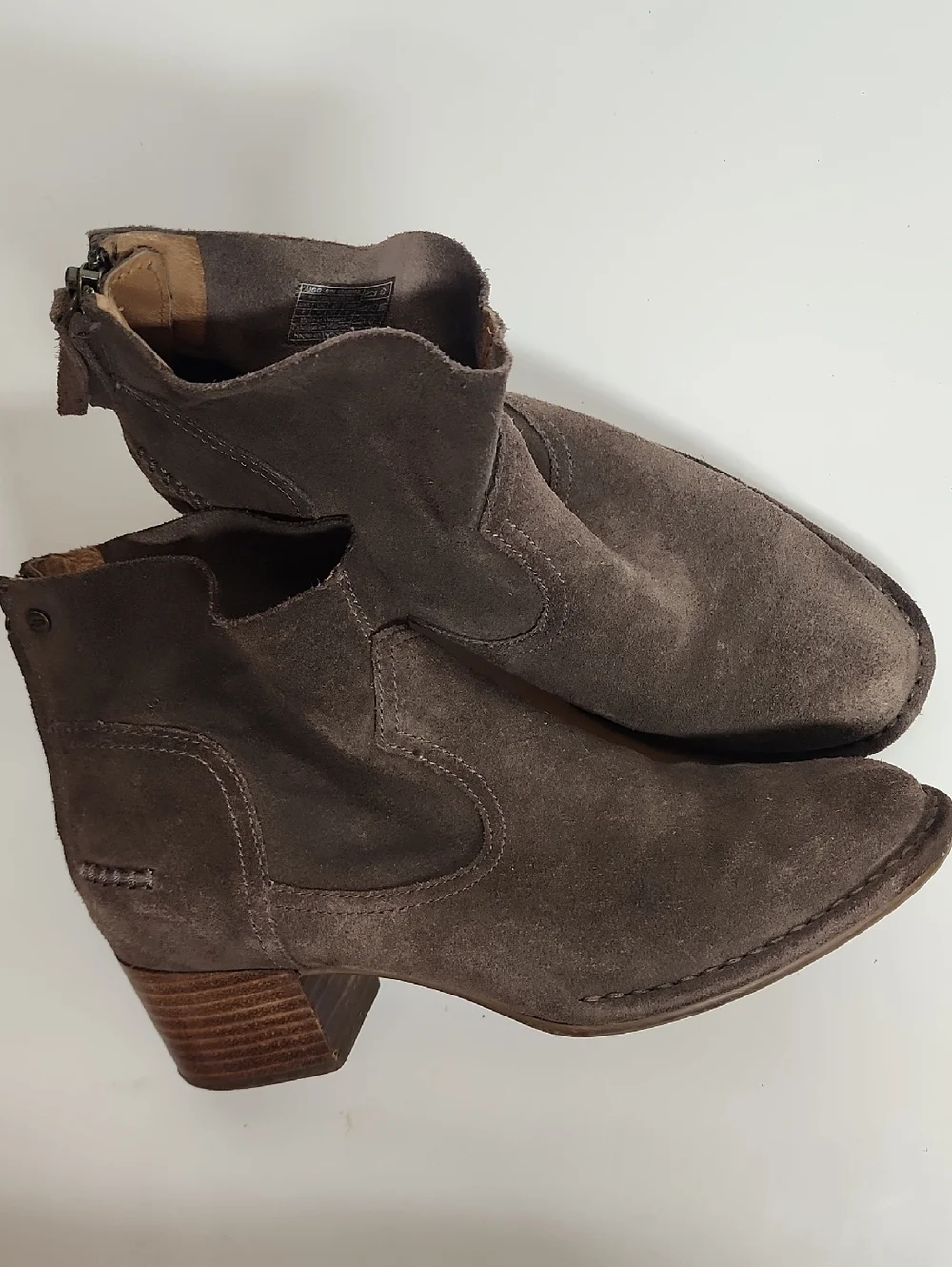 UGG Chocolate Brown Western Style Suede Ankle Booties with Stacked Heel Size 8
